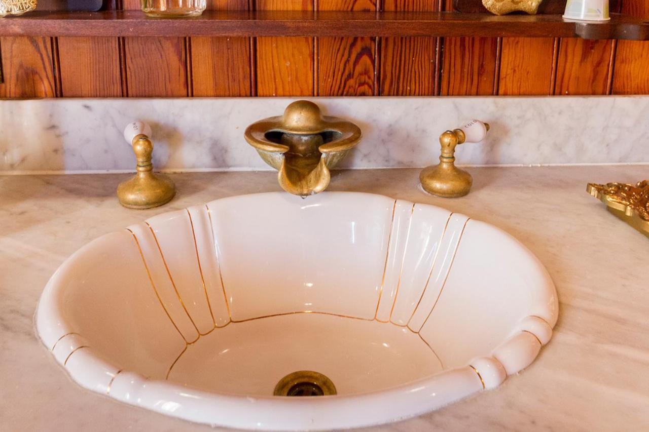 Montgomery Mansion Bed and breakfast *